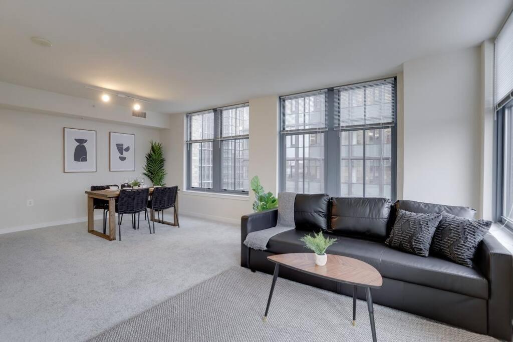 Prime Location Retreat Close To Dc And Metro アーリントン エクステリア 写真