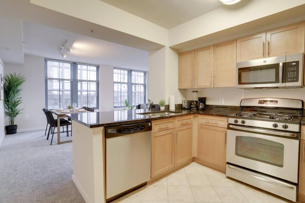 Prime Location Retreat Close To Dc And Metro アーリントン エクステリア 写真