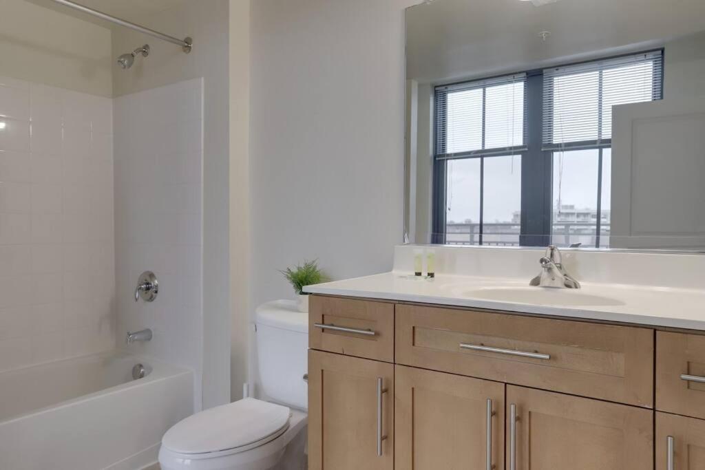 Prime Location Retreat Close To Dc And Metro アーリントン エクステリア 写真
